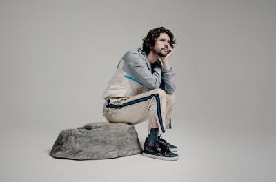 Ben Whishaw behind the scenes