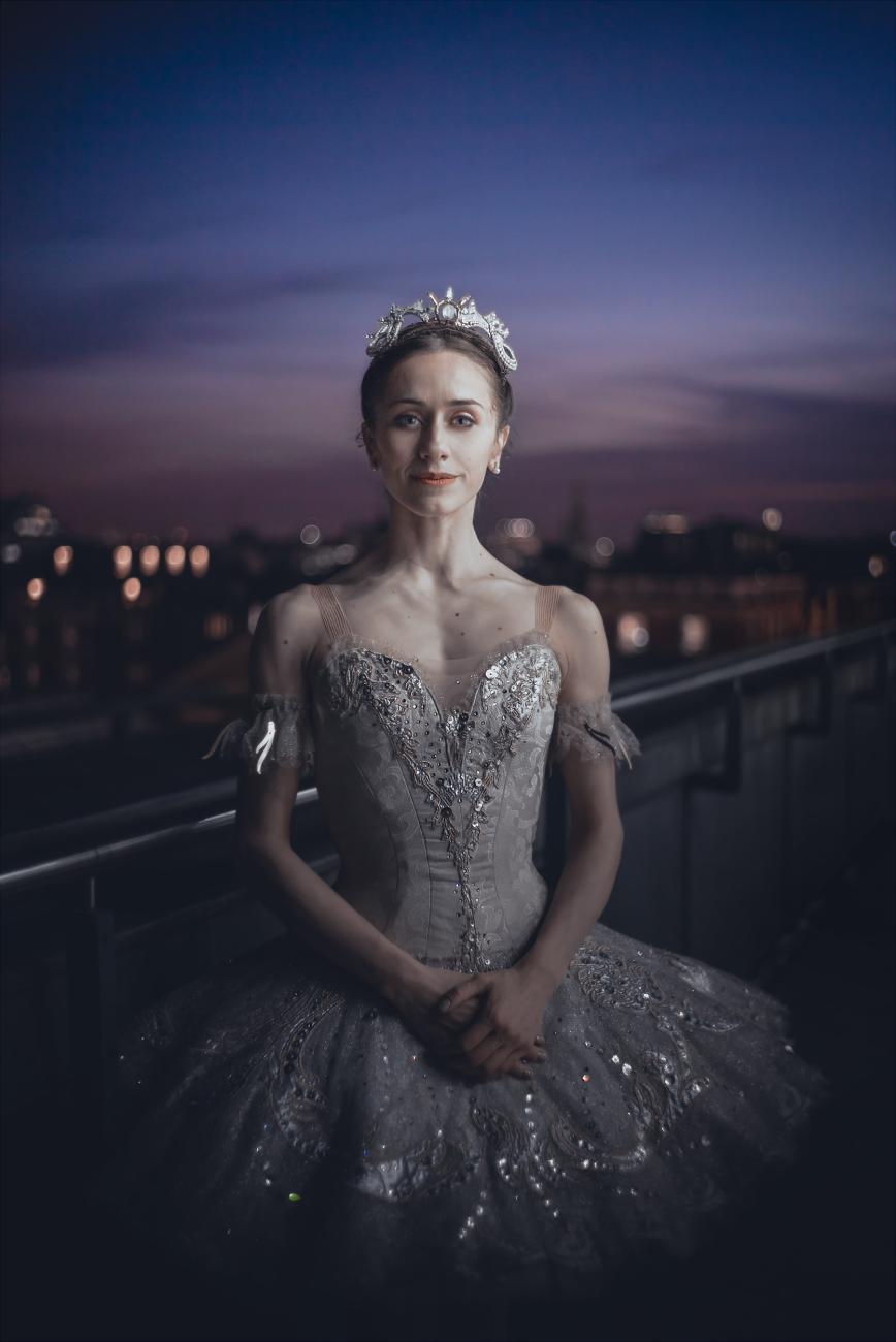 Marianela Nuñez on the balcony of the Royal Opera House after the Sleeping Beauty photoshoot.